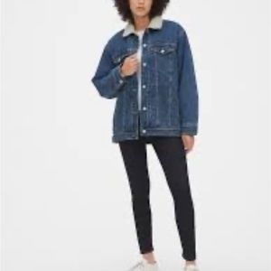 🐑 GAP Denim Jacket with Shearling Collar and Lining.
